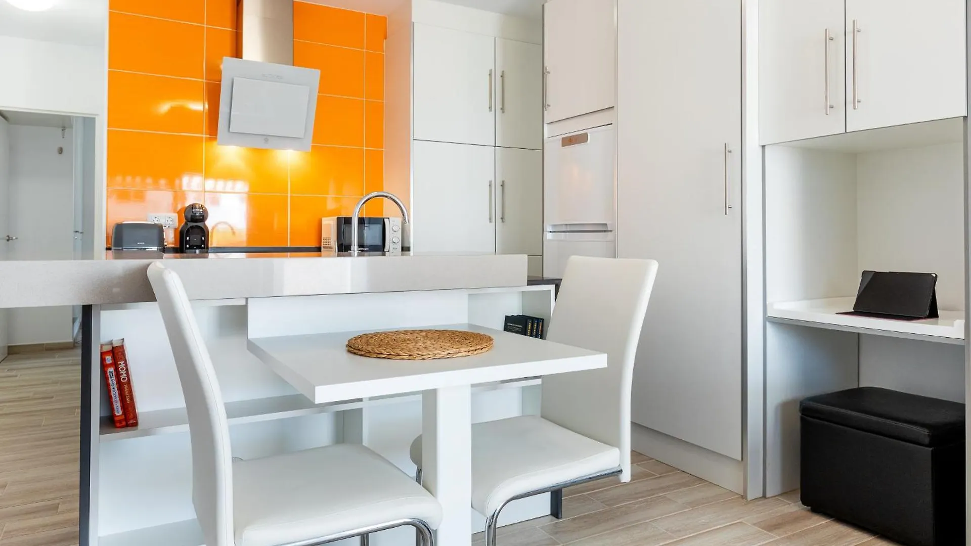 Amantes Del Mar, Heated Pool Apartment Costa Del Silencio